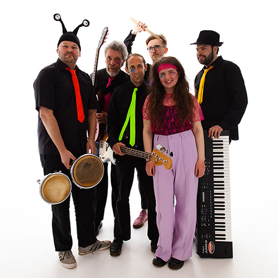 Kiki and the Cover Ups